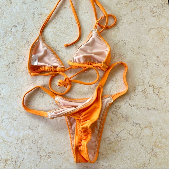 Super cute golden hour Bikini set - Size Small #HotGirlSummer - Picture 2 of 4